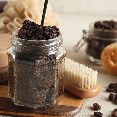 landflair basteltipp kaffee peeling fuer beine und arme